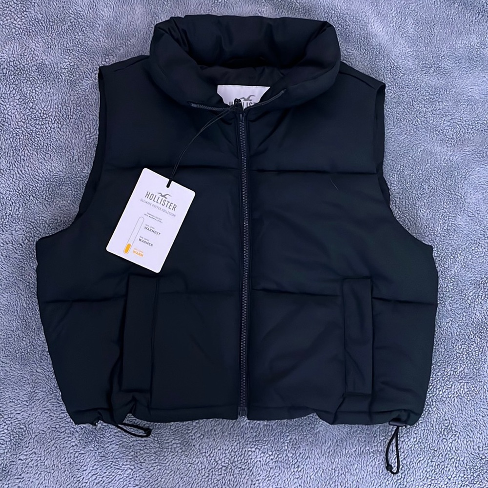 Hollister Cropped Puffer Vest